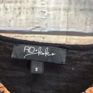 Anthropologie Tops - Anthropologie RD + KoKo Trimmed Peasant Top Sm Anthropologie Tops - Anthropologie RD + KoKo Trimmed Peasant Top Sm